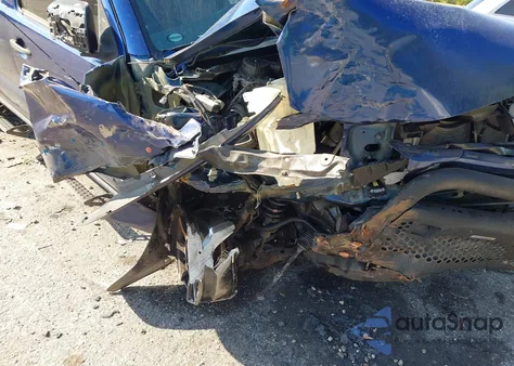 2015 Toyota Tacoma Base V6 z USA, uszkodzony, nr VIN 5TFLU4EN1FX122847